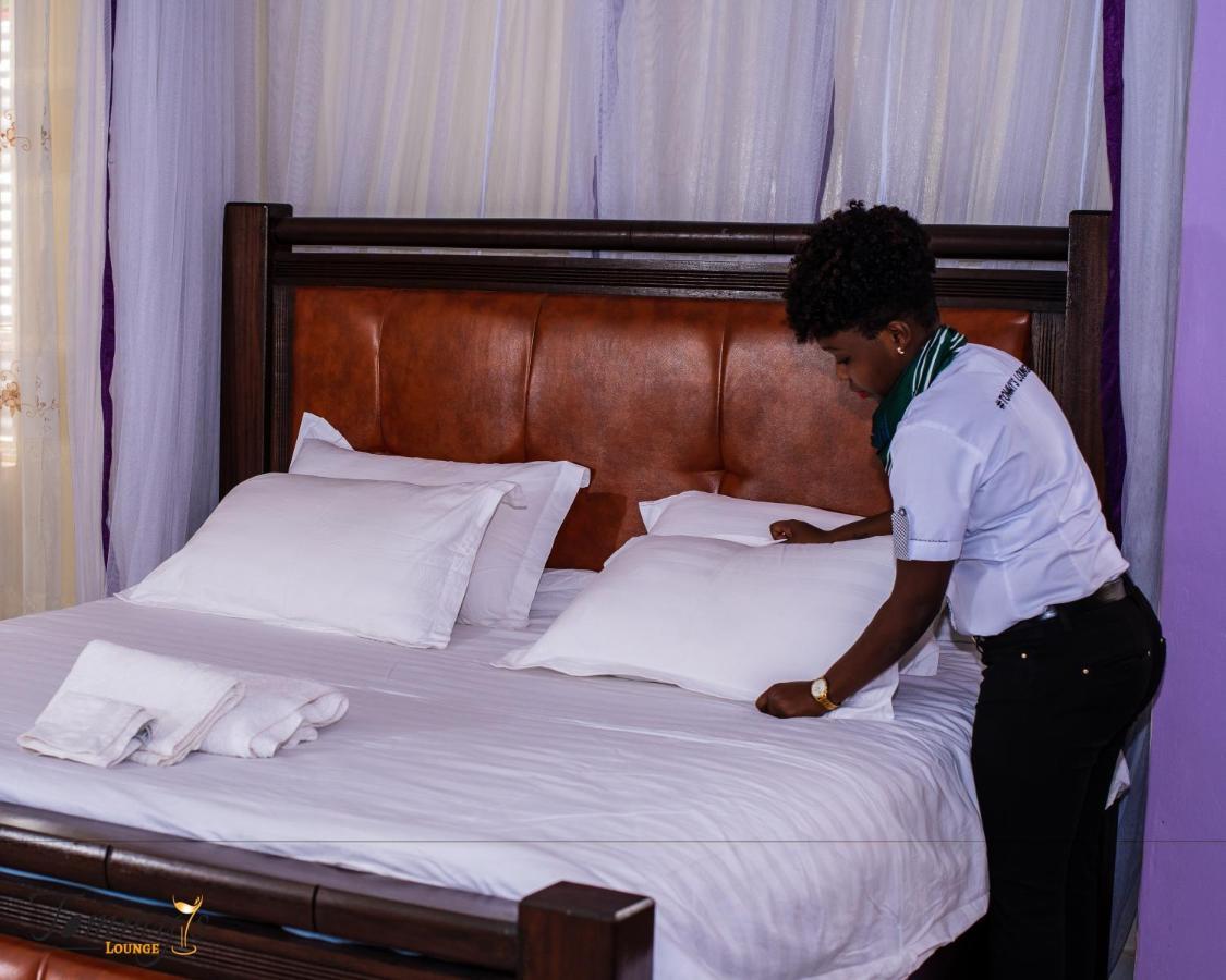 Tommy'S Airport Lounge Hotel Syokimau ภายนอก รูปภาพ